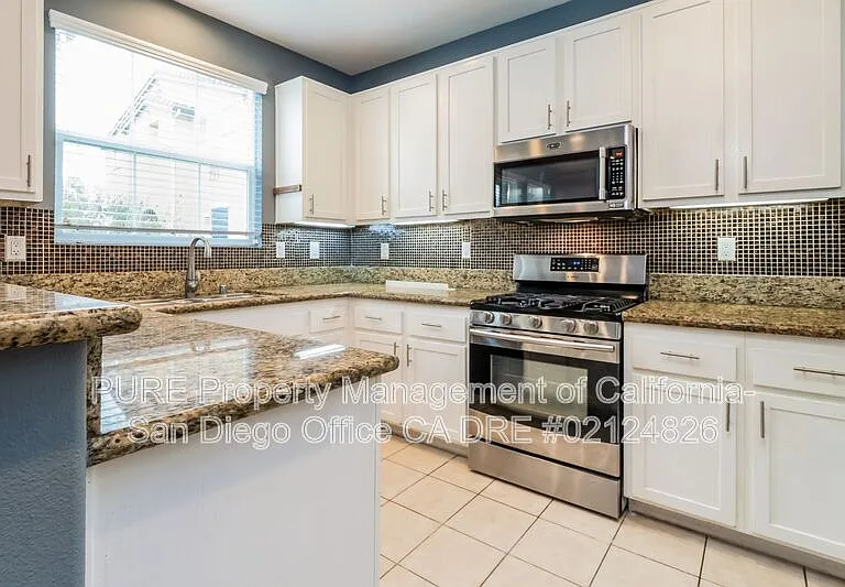 740 Mariposa Cir — Photo 8