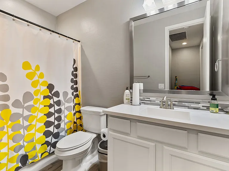 3859 E Welton Ln — Photo 22