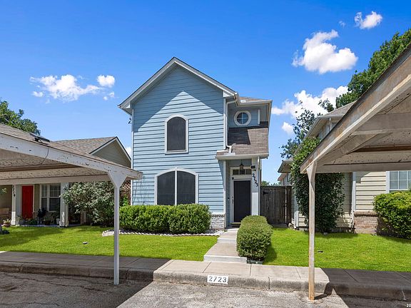2nd image of 2723 Crown Arbor Dr