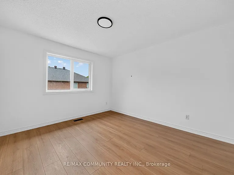 29 River Forest St W — Photo 36