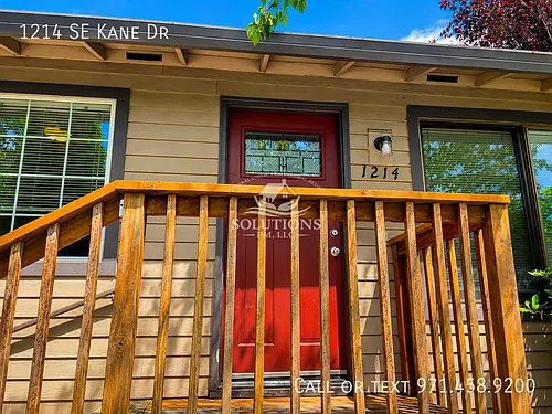 1214 SE Kane Dr Photo 1