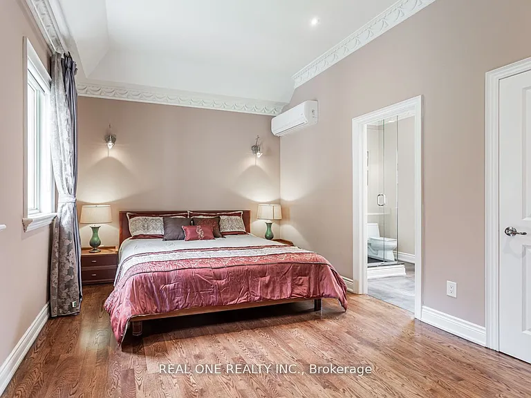 15 Royal Oak Dr — Photo 18