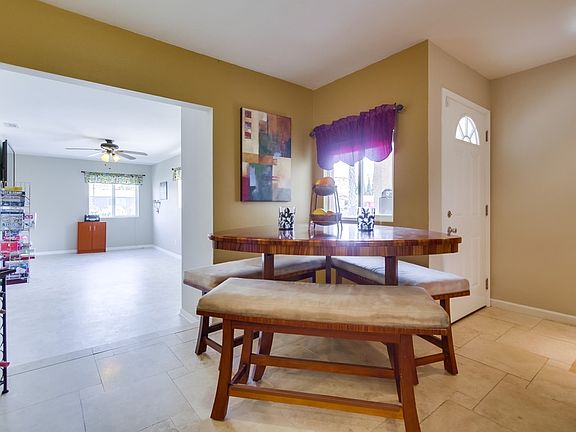 4th image of 125 Tropicana Dr