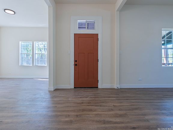 5th image of 1515 E Carson