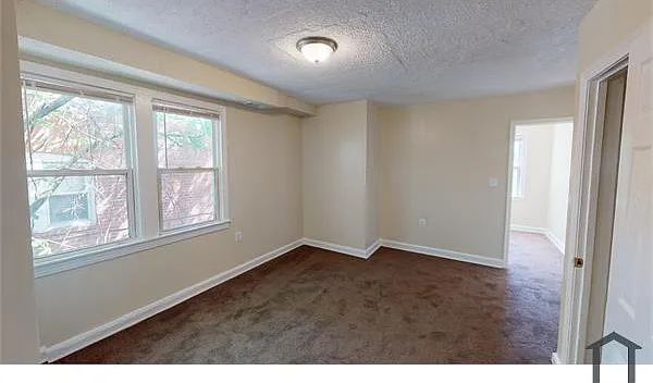 3 bed, $2,549 — Photo 3