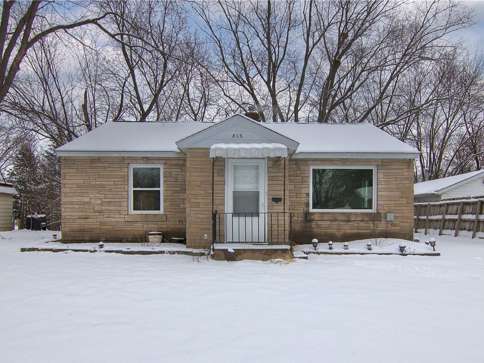 1st image of 815 Maple Street