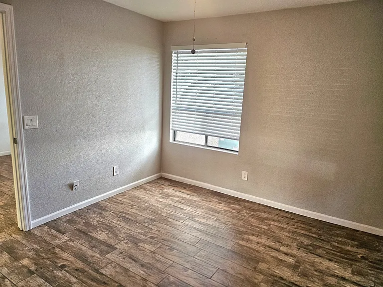 4313 N 19th Ave #104 — Photo 9