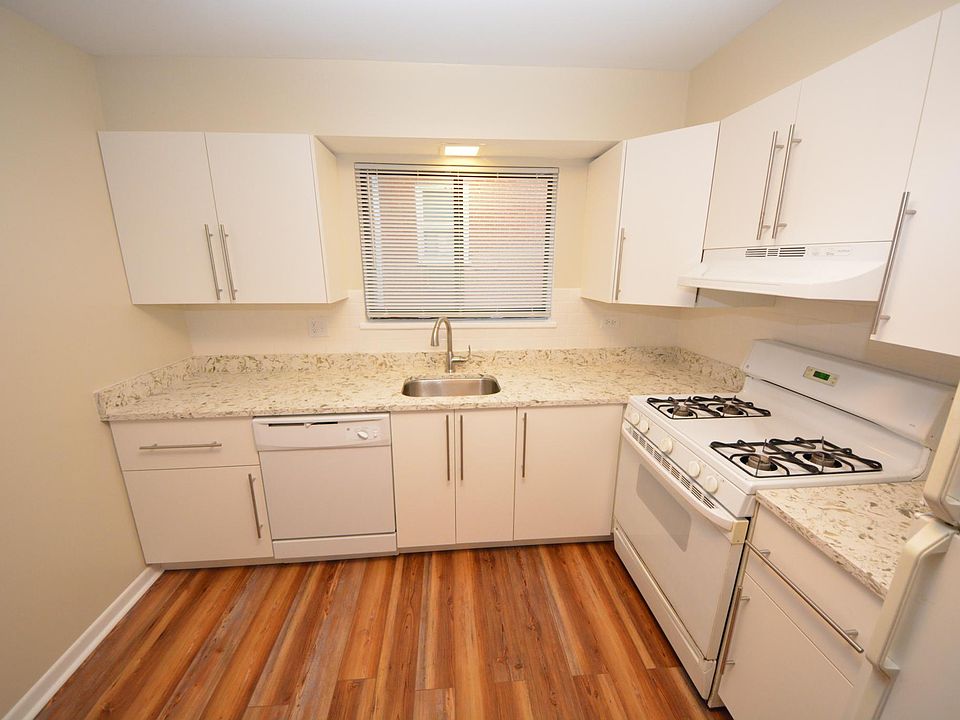 1st image of 319 Bluff Ave APT 2W