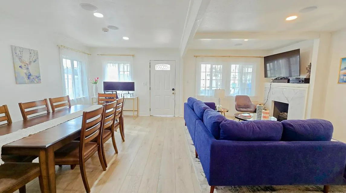 2 bed, 950 sqft, $3,645 — Photo 4