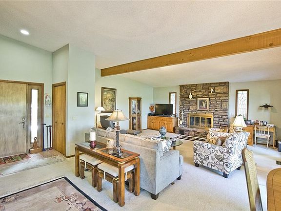 3rd image of 21 Aldridge Ln
