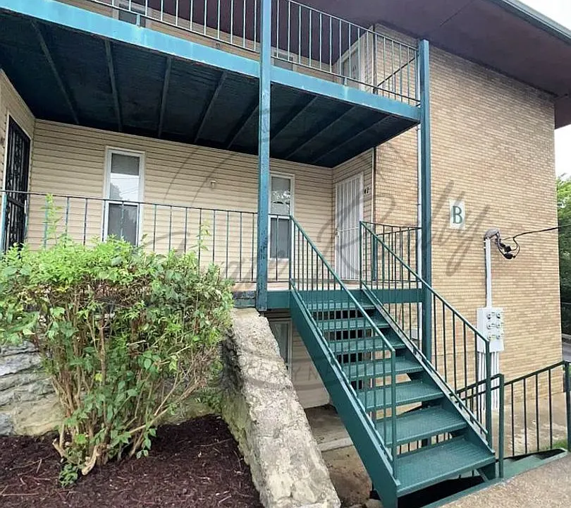 555 N Dupont Ave #B42