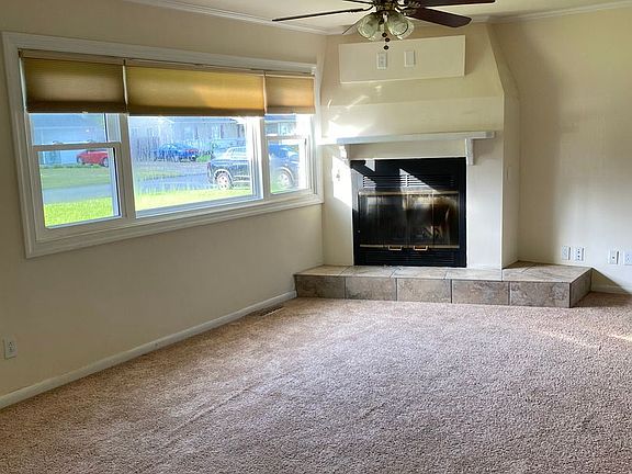 5th image of 3044 Cobblestone Dr