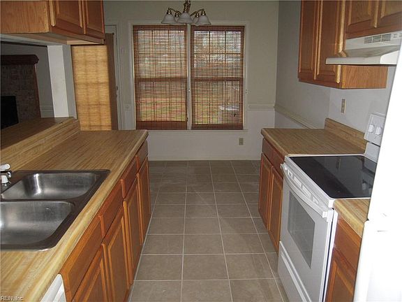 5th image of 4822 Bayshire Ct
