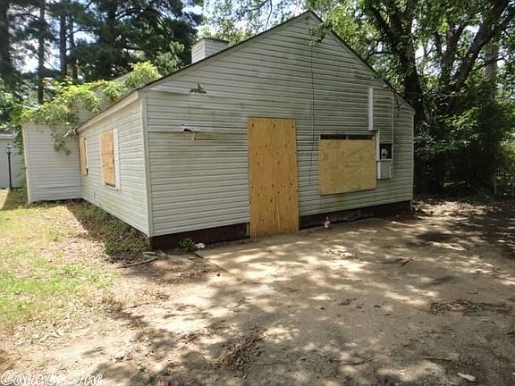 2nd image of 1307 E Market Ave