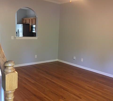2nd image of 607 Cashmere Dr #607