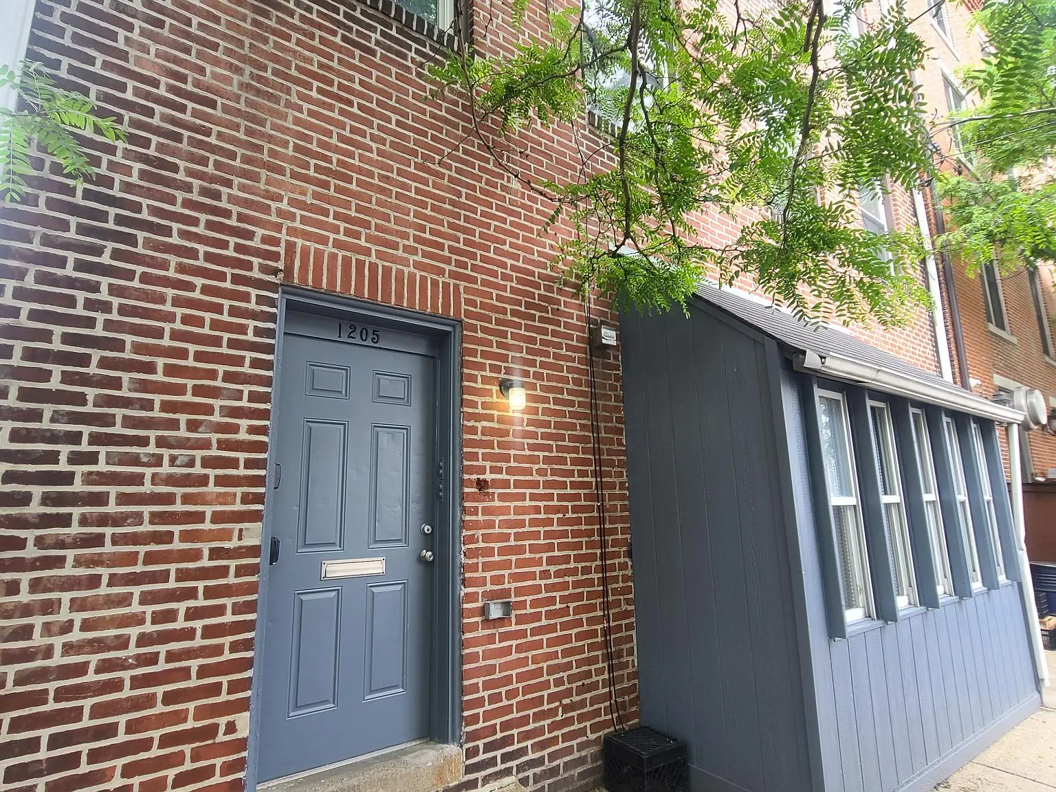 1205 Leopard St — Photo 2
