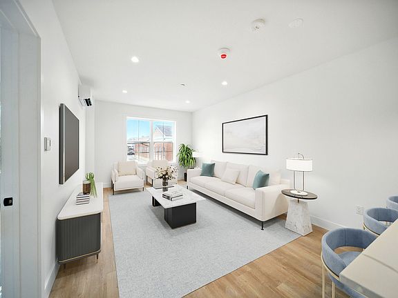 5th image of 1 Carnation Ave #306