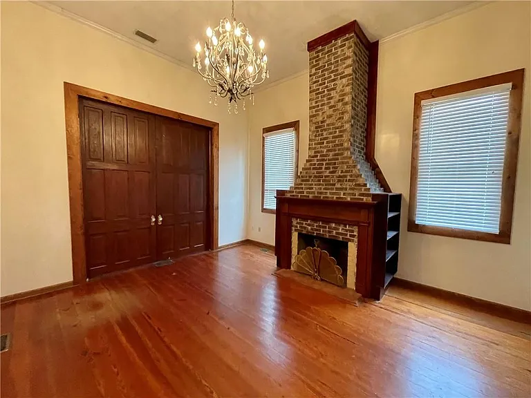 222 S Dearborn St — Photo 4