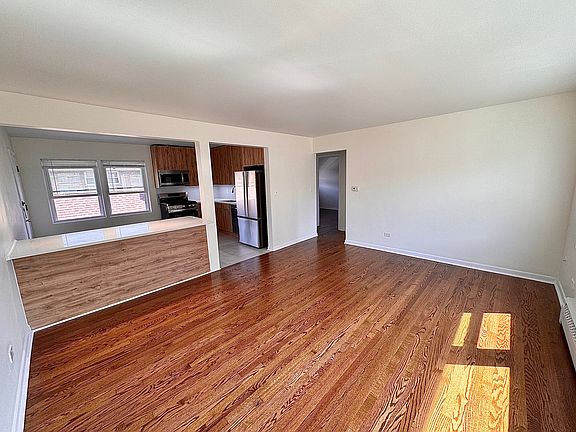 3rd image of 2316 N Harlem Ave #3C