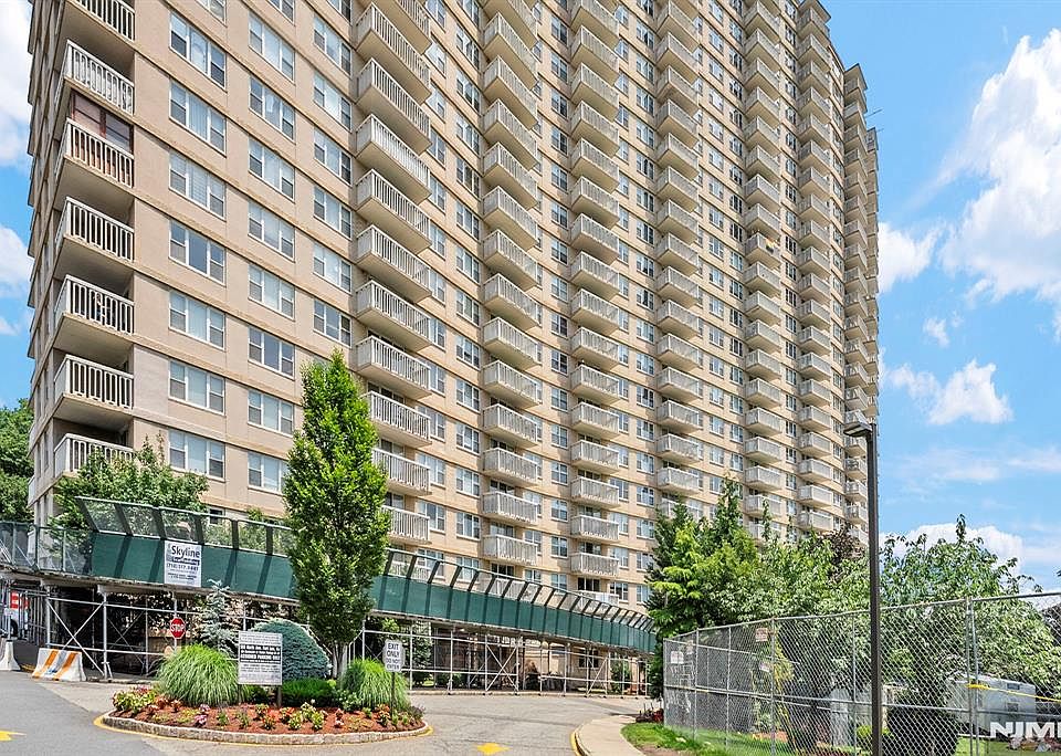 1st image of 555 North Ave APT 23G