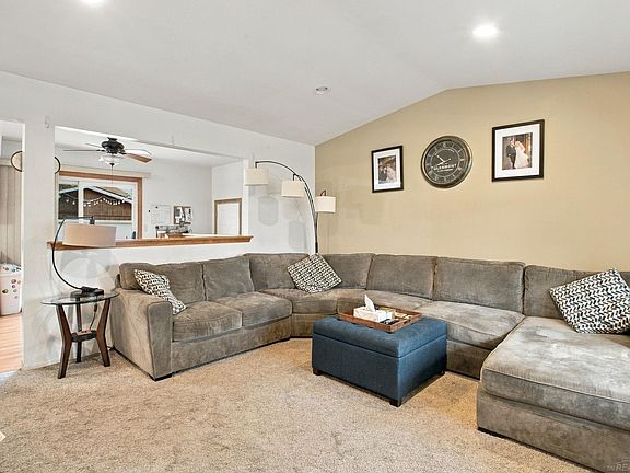 5th image of 35537 Connecticut Dr