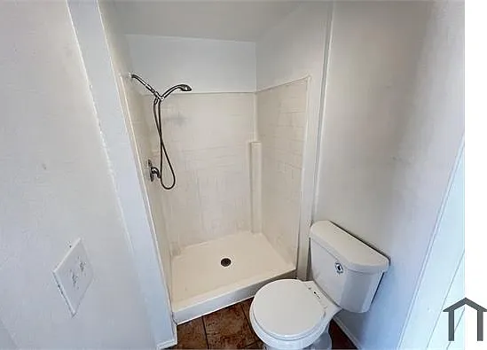 5316 Cahuenga Blvd #5 — Photo 5