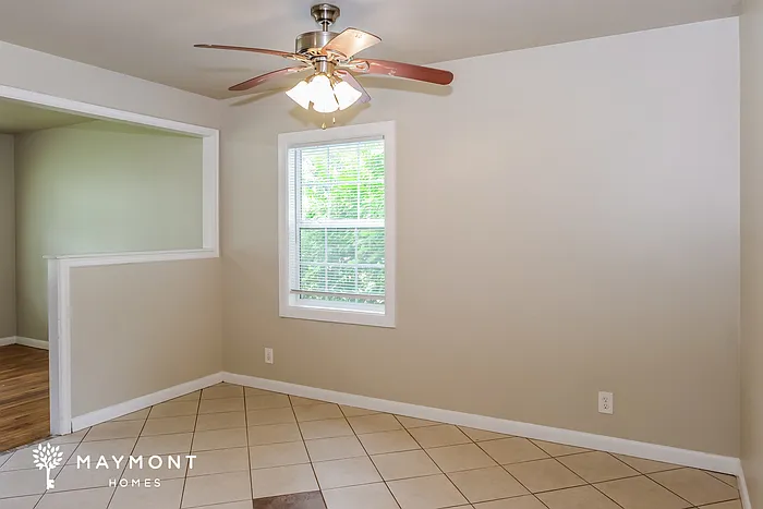 3 bed, 1.5 bath, 1118 sqft, $1,169 — Photo 4