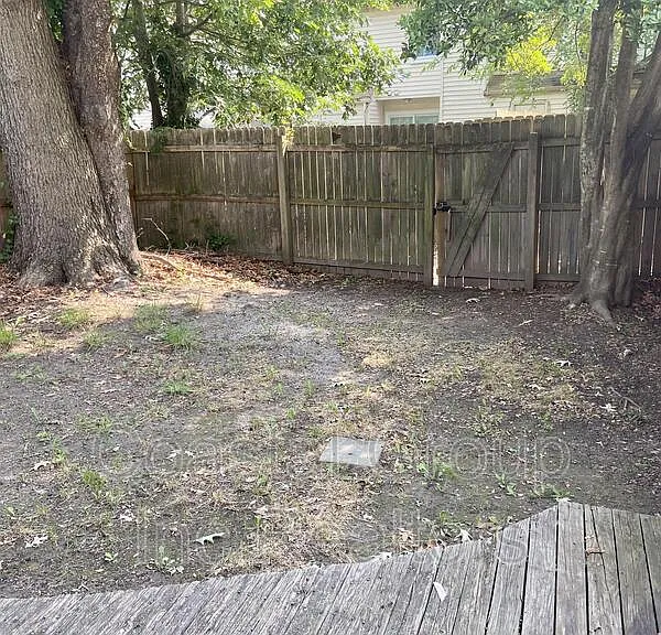 910 Jay Are Ct — Photo 25