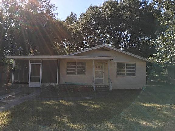 3rd image of 533 SE 1st Ave