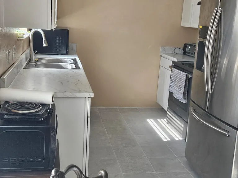 106 Edwards St — Photo 8