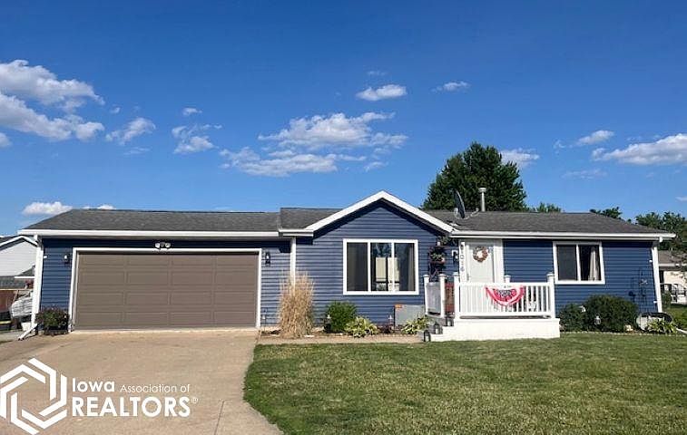 1st image of 1016 S Shamrock Cir