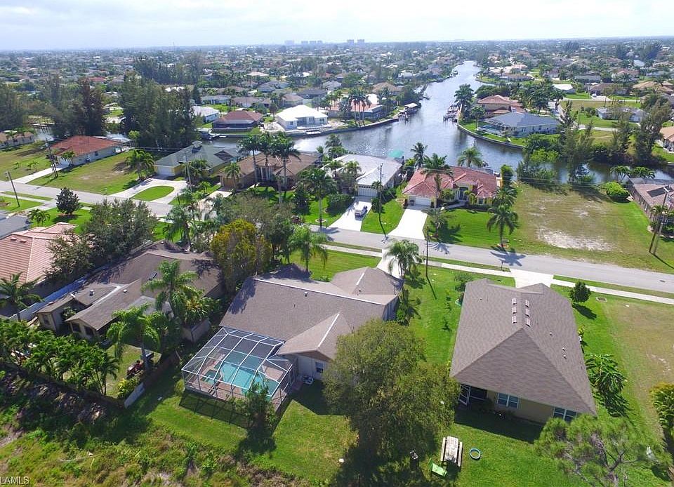 1st image of 2223 SW 38th Ter