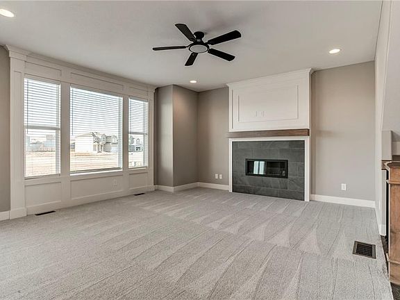 5th image of 28321 W 160th Ct