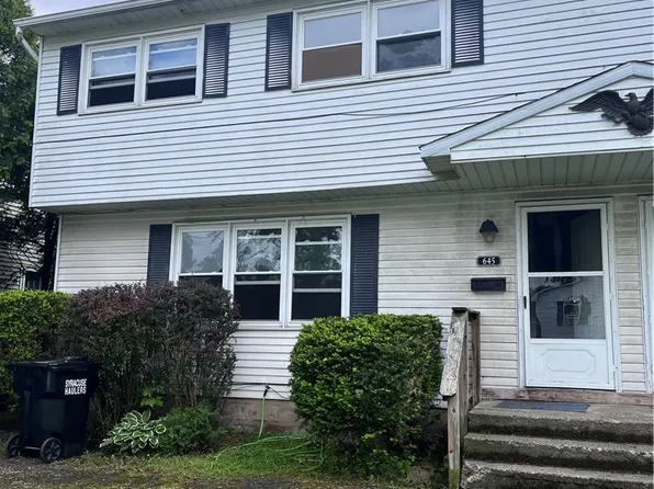 645 Sunflower Dr, Liverpool, NY 13088