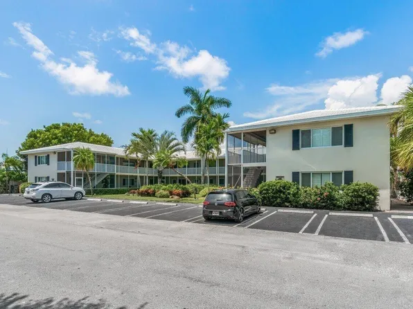 426 NE 7th Ave APT 2B, Delray Beach, FL 33483