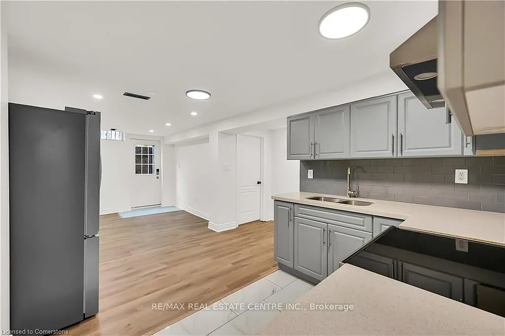 Building Photo - 3608 Cherrington Cres #LOWER LEVEL