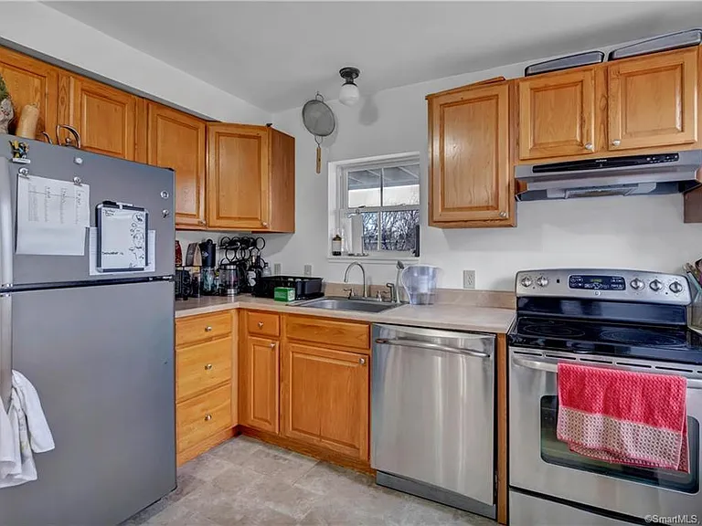 80 William St #2 — Photo 10