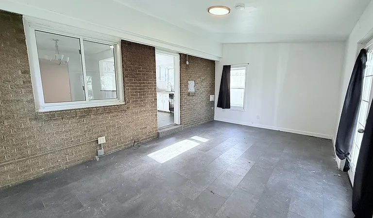517 Foltz Dr — Photo 7