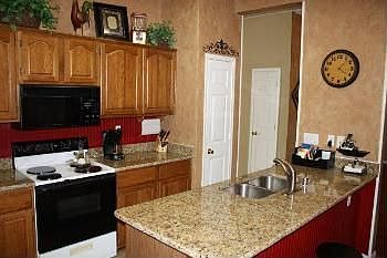 3rd image of 1381 Edmonton Dr