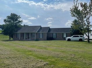 645 Spencer Hamilton Rd, Loretto, KY 40037