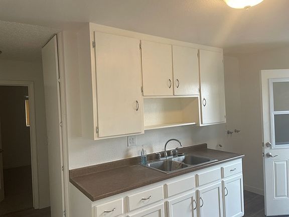 4th image of 292 N Bodenhamer St Unit B