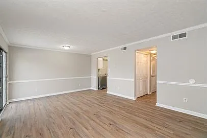 Chestnut Commons — Photo 3