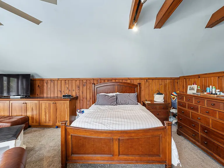 74 Shethar St #UPPER STUDIO — Photo 11