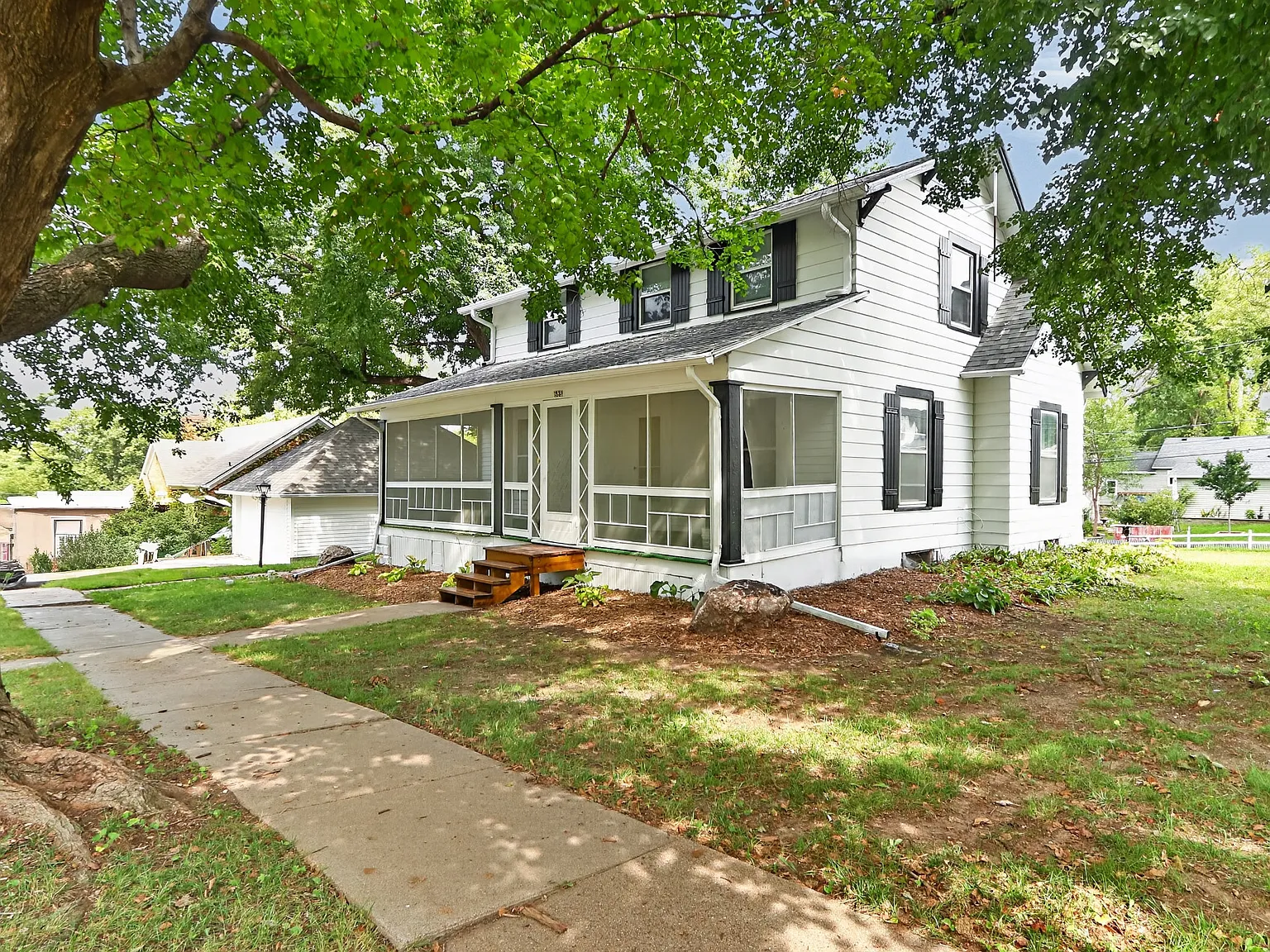 3 bed, 1768 sqft, $1,400 — Photo 2