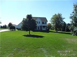 3217 New Holland Dr photo 1