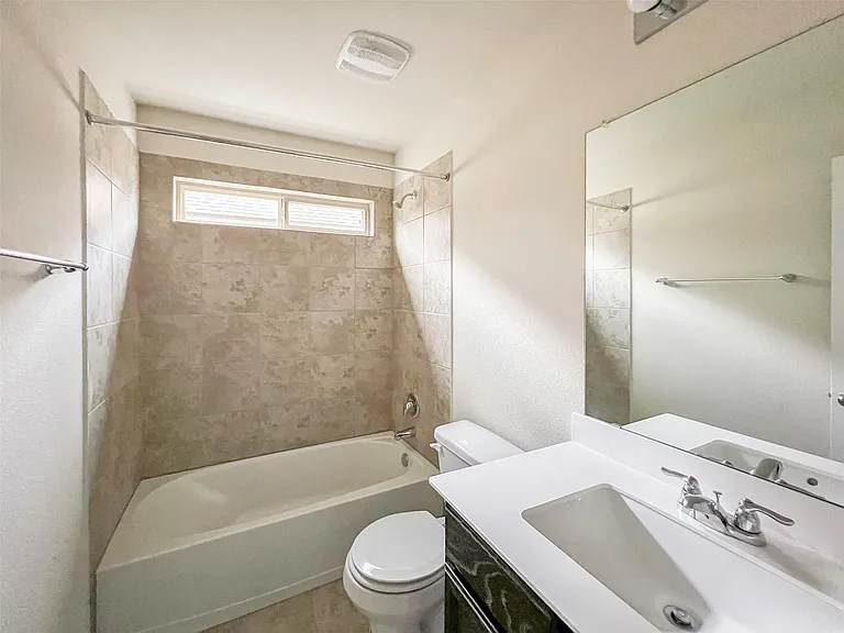 818 Silo St — Photo 25