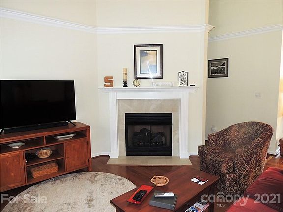 4th image of 224 Charlestown Dr #8-A