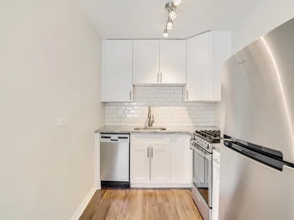 Bermuda Apartments, 1080 N Logan St APT 306, Denver, CO 80203