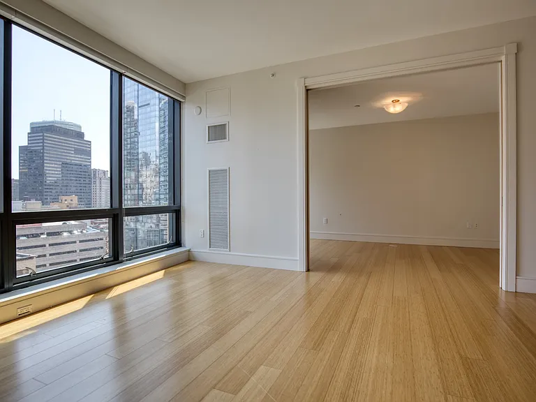 45 Province St #1405 — Photo 3
