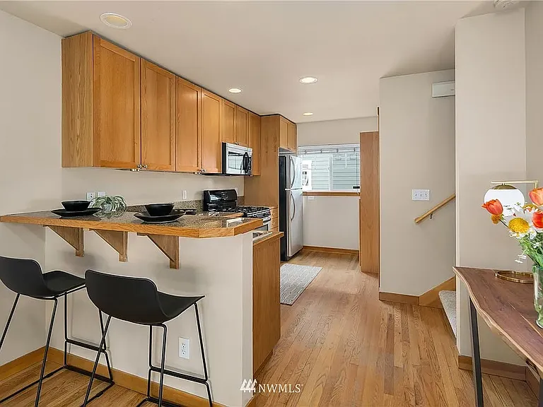 116 N 104th St #B — Photo 6